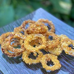 Potato stick onion rings A picture of Potato stick onion rings.