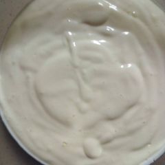 A picture of Home made mayonnaise.