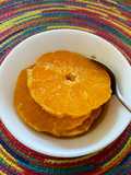 Naranjas con salsa tibia de mantequilla al caramelo