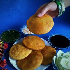 A picture of Kachori.