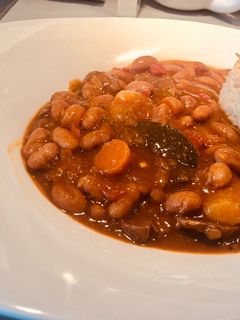 Una foto de Judías pintas con arroz en olla rápida