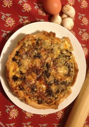 Une photo de Tarte champignons, lardons, Roquefort