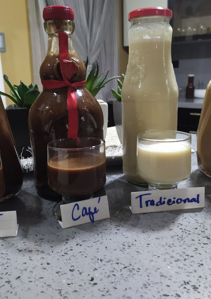 Una foto de Ponche de crema casero