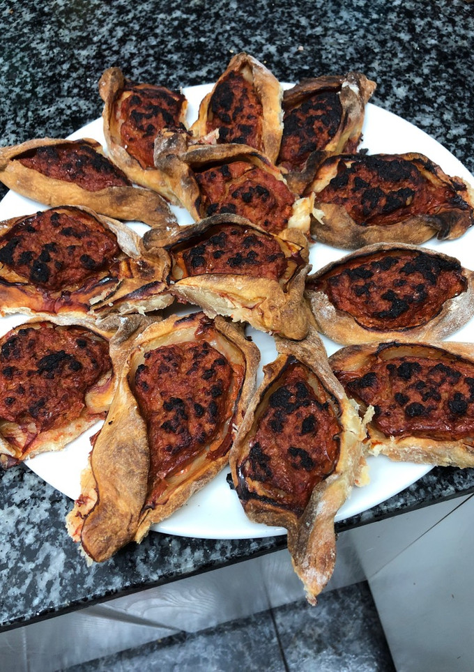 Una foto de 36. Fatayer (principal pasta)