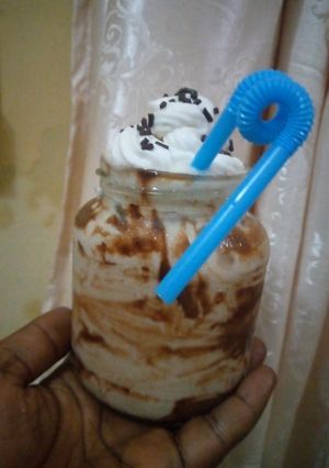 A picture of Nutella milk shake.