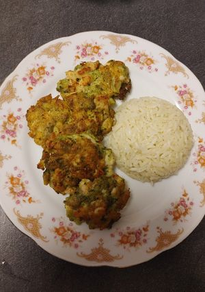 Brokkolis csrkefalatka recept fotója