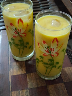 आम शेक (aam shake recipe in Hindi) रेसिपी मुख्य फोटो