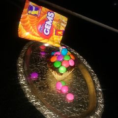 A picture of Anti gravity vanila cupcake.