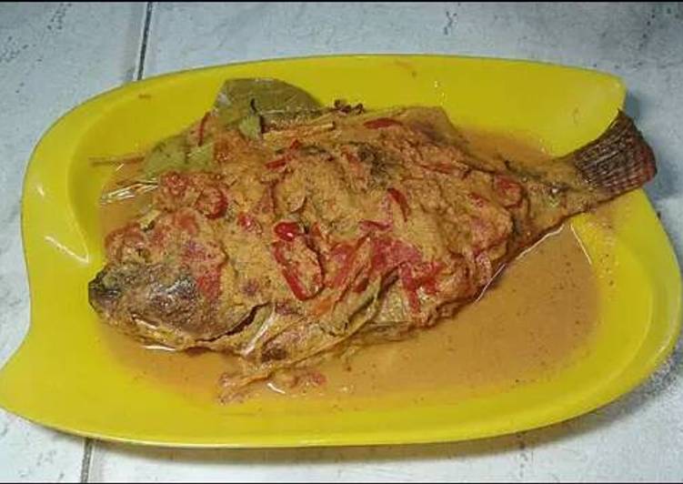Resep Mujair Goreng Bumbu Acar Kuning yang lezat dan Mudah Dibuat