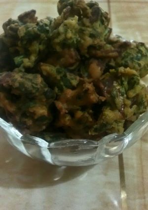 A picture of Delicious Spinach Pakore.