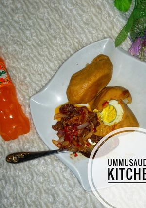 A picture of Moimoi with lamb sauce.