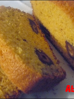 Una foto de Pan de maíz con dátiles y nueces