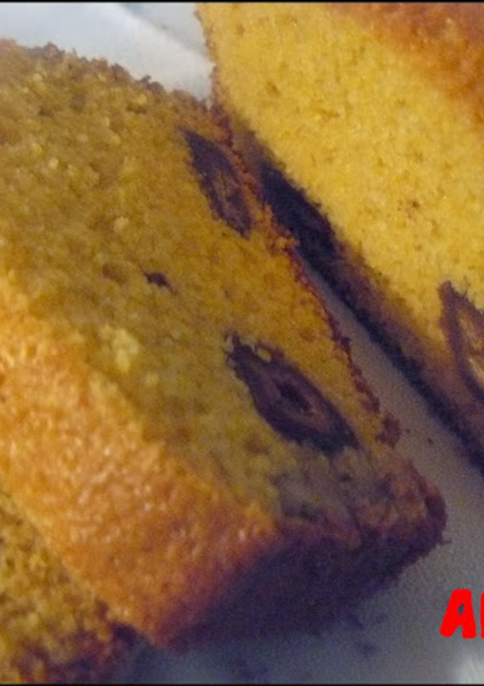 Una foto de Pan de maíz con dátiles y nueces