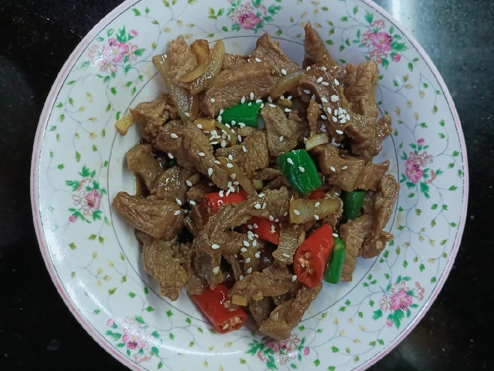 Langkah Gampang Membuat Resep Sapi lada hitam cabai hijau merah Anti Ribet, Lezat Sekali