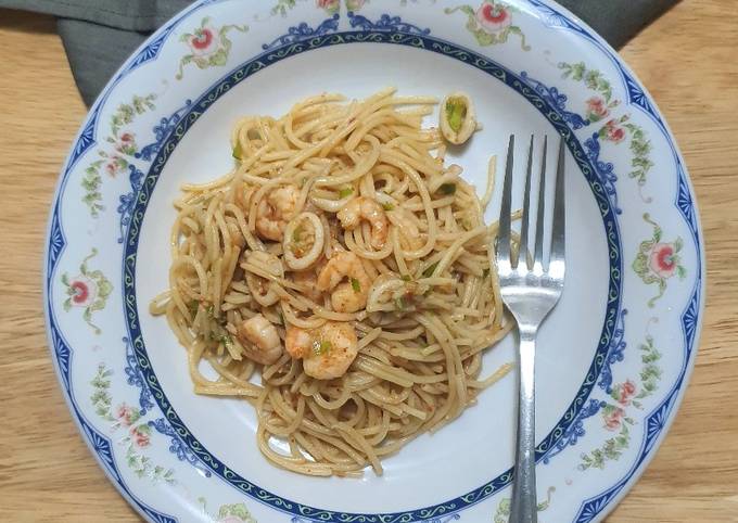 Asian Spicy Garlic Spaghetti