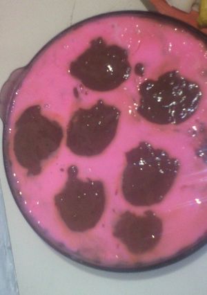 Una foto de Marquesa de fresa y chocolate