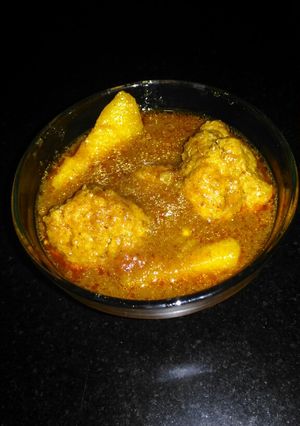 A picture of Mutton mince kofta potato gravy.