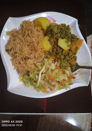 A picture of Rice Ndengu cabbage#17th week theme challenge.