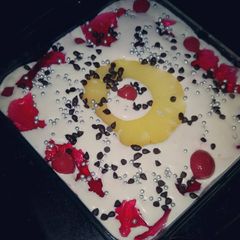 A picture of Pineapple cake.