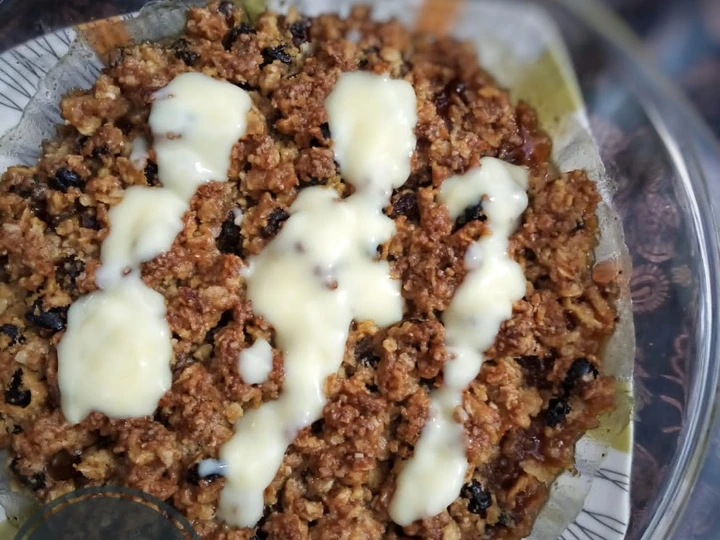 Recipe Apple crumble with custard which Delicious