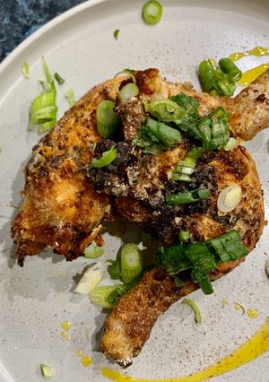 A picture of Taiwanese crispy salt and pepper chicken.