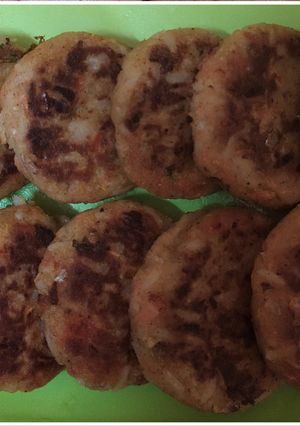 অঙ্কুরিত টিক্কি(Sprouts tikki recipe in Bengali) রেসিপির প্রধান ছবি