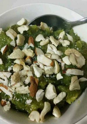 लौकी हलवा (Louki Halwa recipe in hindi) रेसिपी मुख्य फोटो