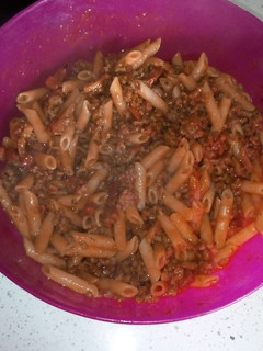 Una foto de Macarrones con carne picada chorizo y bacon