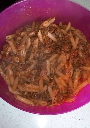 Foto principal de Macarrones con carne picada chorizo y bacon