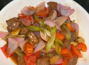 Hình của món Bò xào lúc lắc.