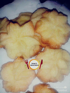 A picture of Semovita cookies.