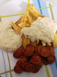 Una foto de Salchipapas