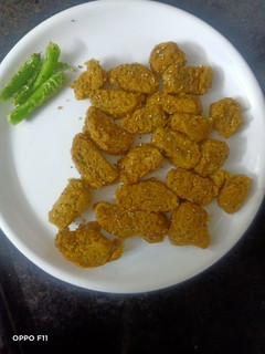 દૂધીના મુઠીયા (Dudhi Muthiya Recipe in Gujarati) રેસીપી મુખ્ય ફોટો