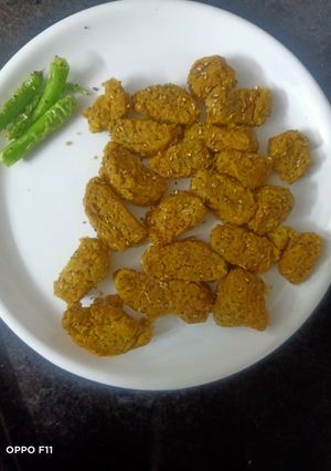 દૂધીના મુઠીયા (Dudhi Muthiya Recipe in Gujarati) રેસીપી મુખ્ય ફોટો