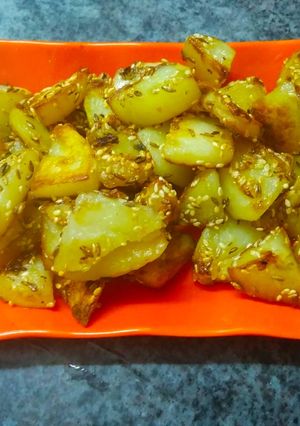 A picture of Potato sesame fry.