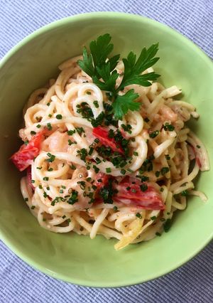 Garnélás tészta zöldségekkel 🍜🍤 recept fotója