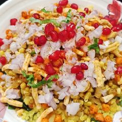 A picture of Misal Poha.