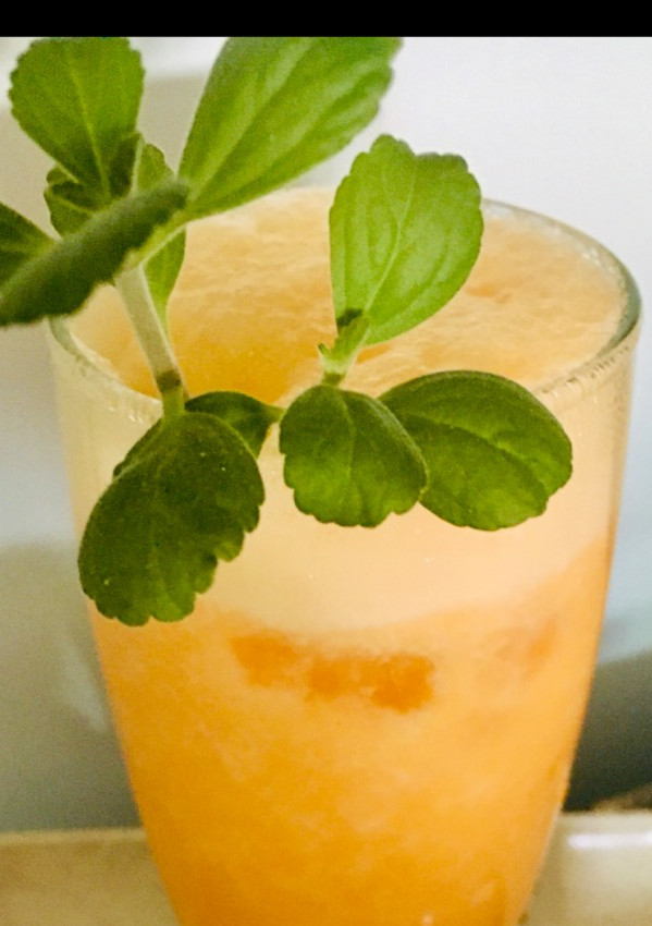 Una foto de LICUADO DE PELÓN (con agregado de jugo en polvo de sobre)