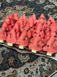 عکسی از دستور برش هندوانه یلدایی