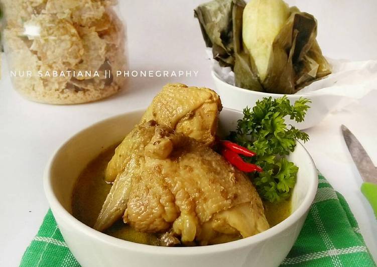 Resep Opor Ayam Bumbu Komplit oleh Nur Sabatiana - Cookpad