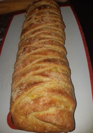 Una foto de Trenza De jamón y queso (Fácil)