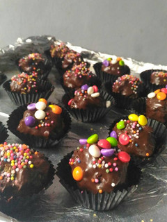 Foto resep Choco ball untuk mengatasi sisa biskuit lebaran 😄