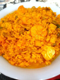 Una foto de Arroz de pescado 🐟🦐