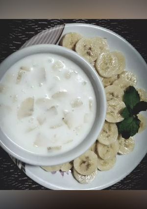 કેળા નું રાઇતું (Kela Raita Recipe In Gujarati) રેસીપી મુખ્ય ફોટો