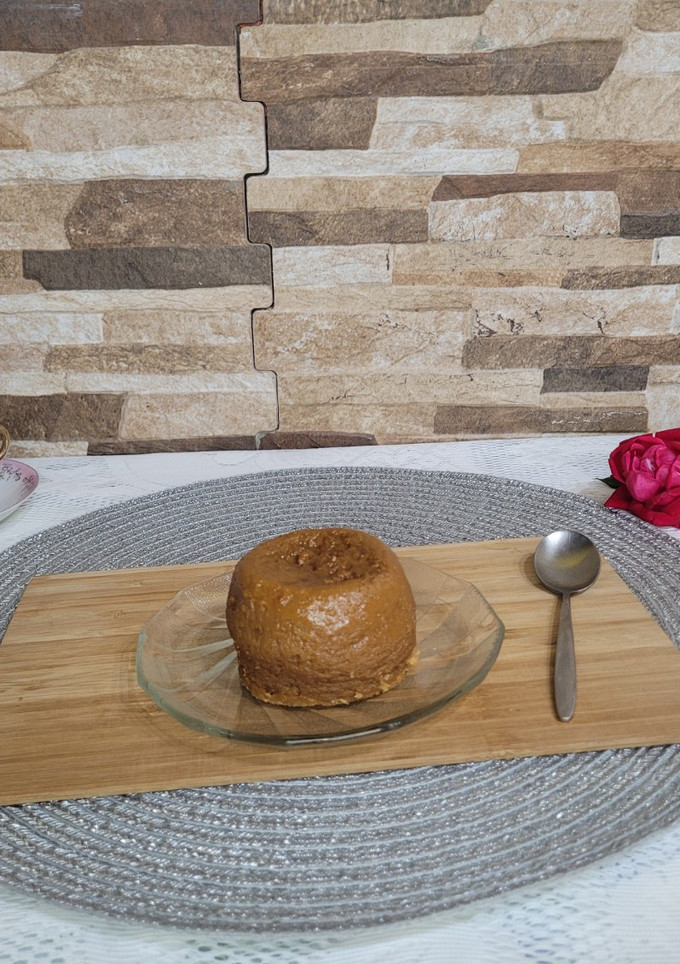 Una foto de Flan al micro, de dulce de leche y coco