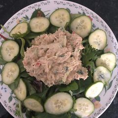 A picture of Avocado tuna salad.
