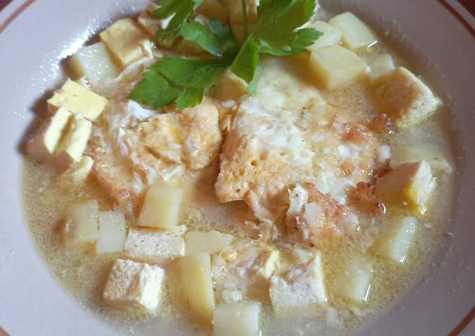 Cara membuat Tahu Kentang Telur Kuah Santan Cara membuat Tahu Kentang Telur Kuah Santan
