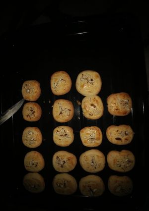 A picture of Almond cookies.