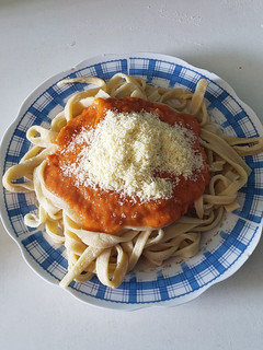 Una foto de Fettuccine caseros con salsa de tomate