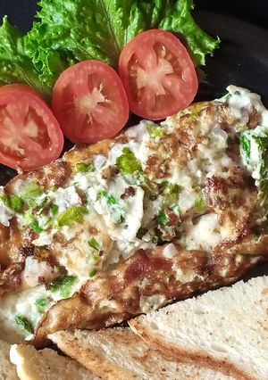 A picture of Cheesey Lettuce Omelette.